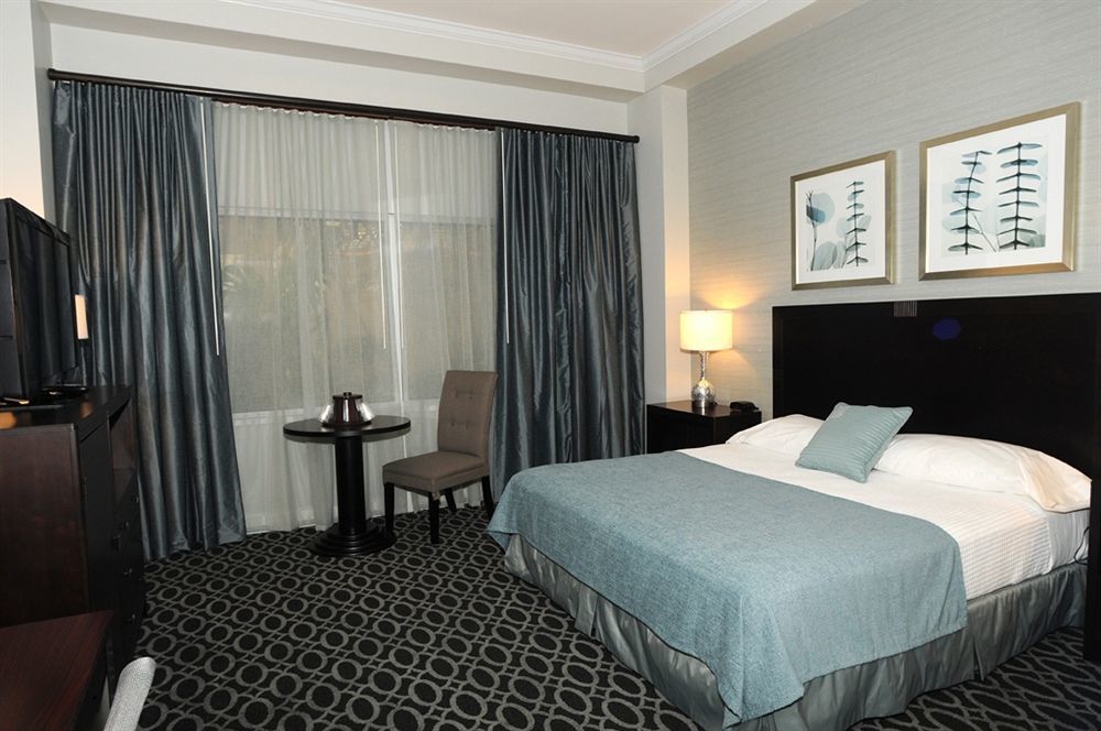 Brent House 3*