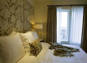 International House 4*