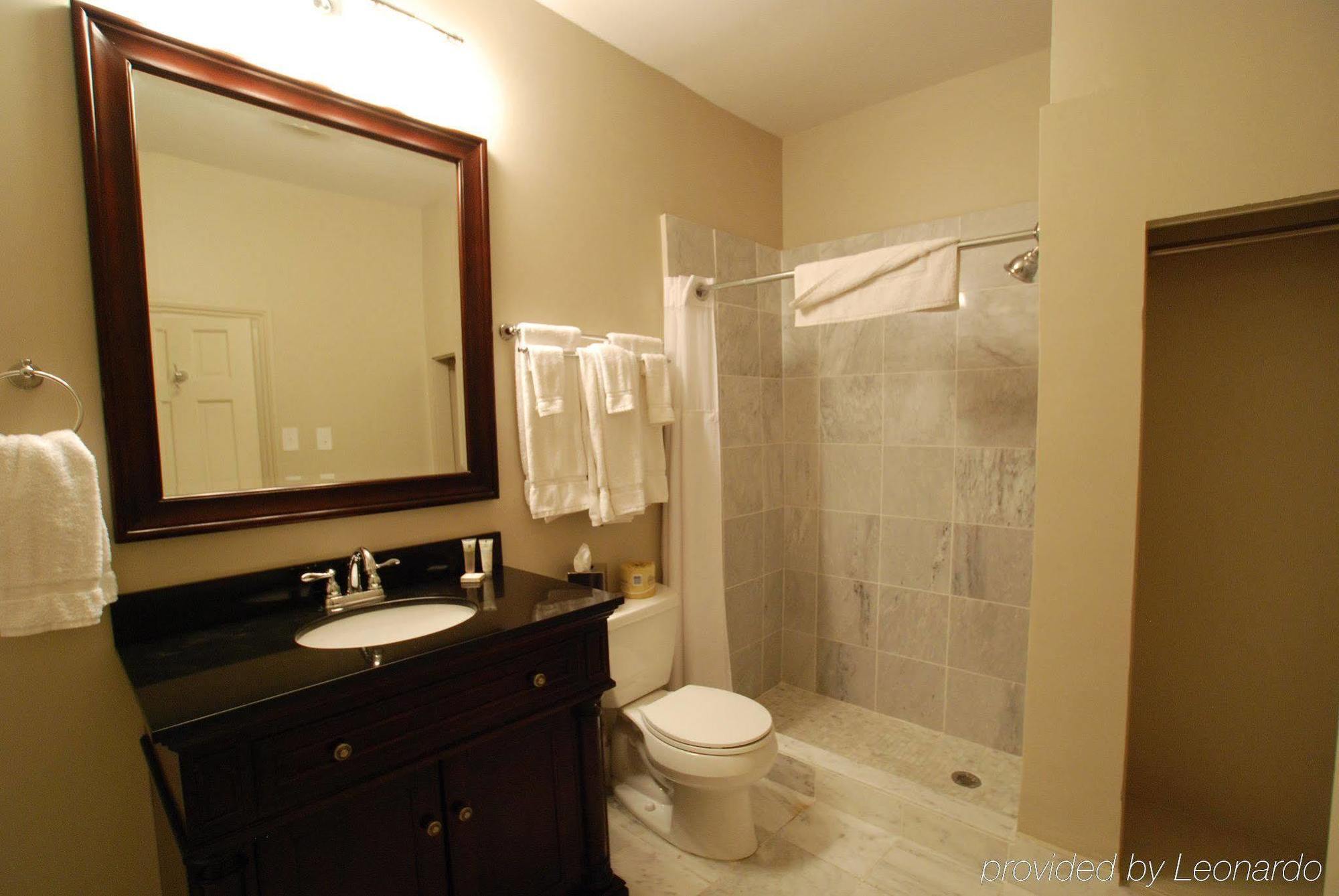 On St. Peter, A French Quarter Inn 3*