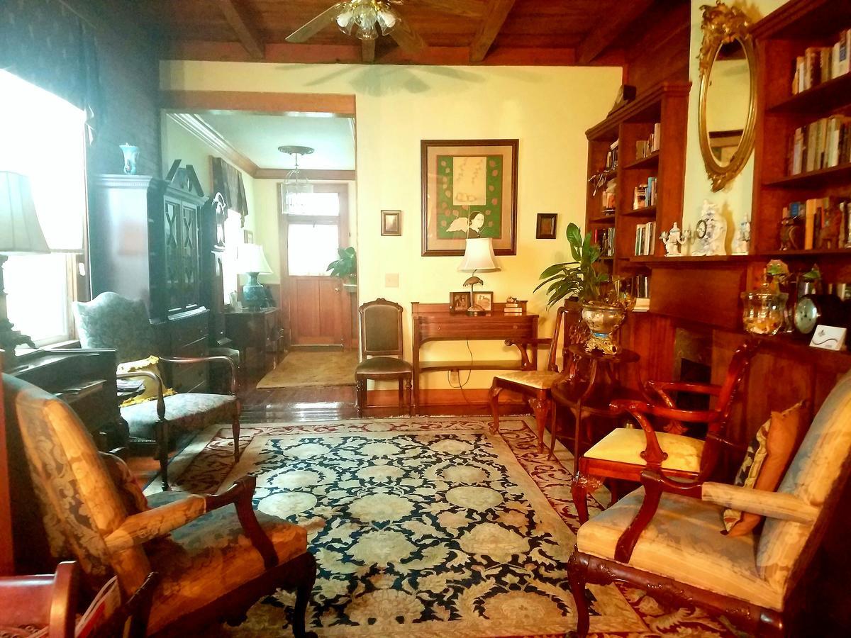 Lions Bed & Breakfast 3*