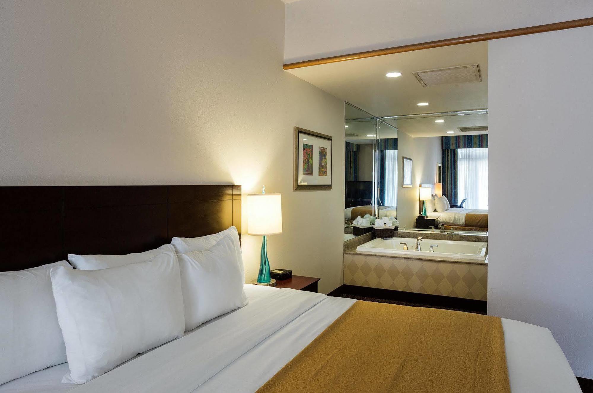 St Charles Coach House, An Ascend Collection 3*