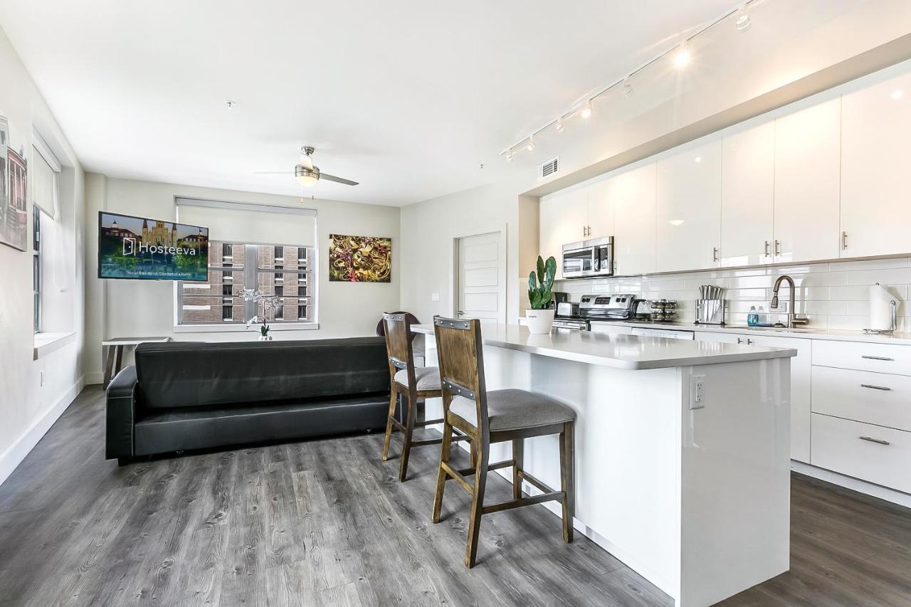 2 Bedroom Elegant In Downtown