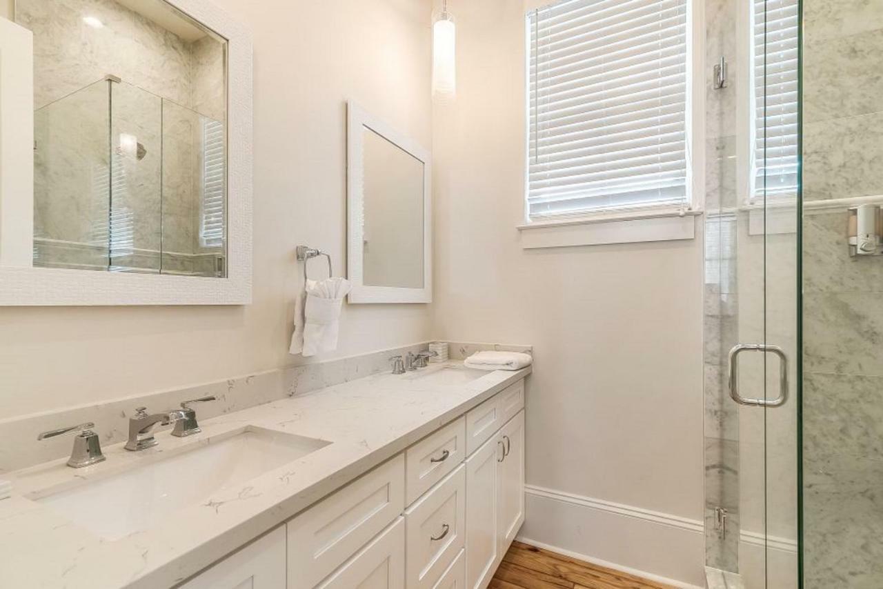 Fabulous With Views *