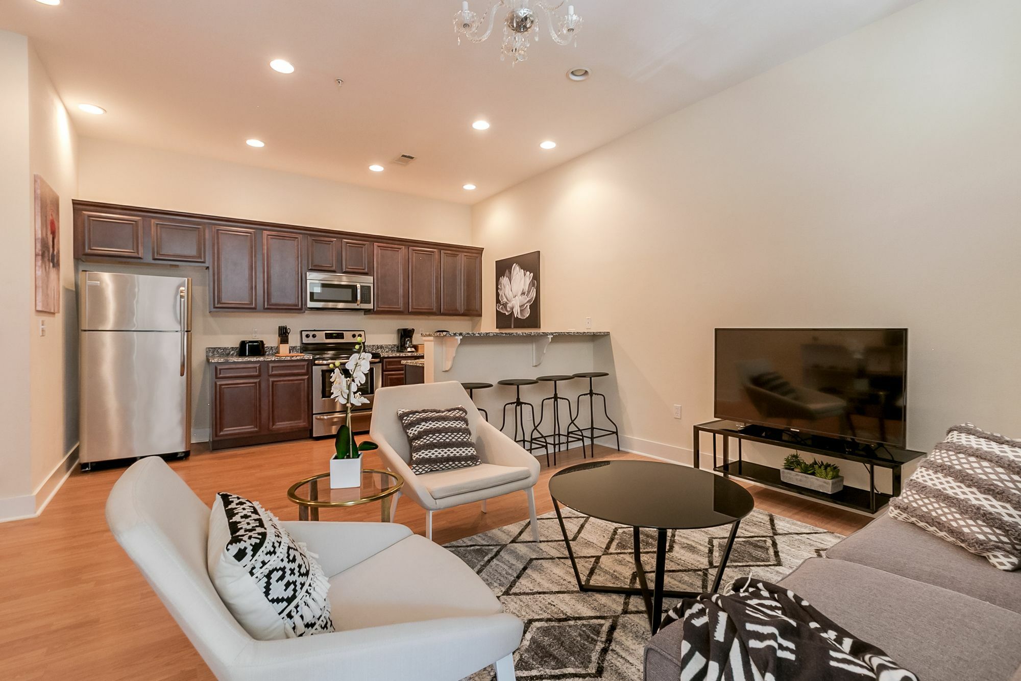 Posh 1br In Arts/warehouse District By Sonder *