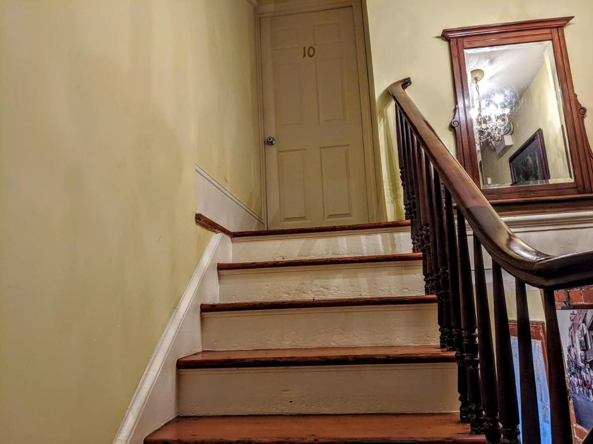 Parisian Courtyard Bed & Breakfast