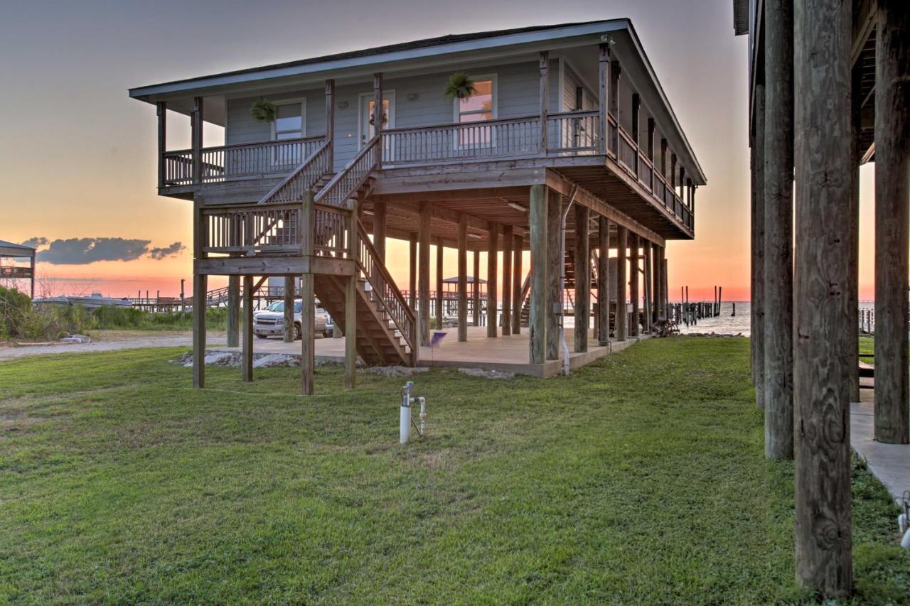 Luxe Waterfront Pontchartrain With Dock! Holiday home New Orleans