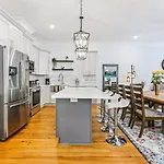 Hosteeva Stunning 4 Bedroom Condo W Pool Steps To St Charles Ave