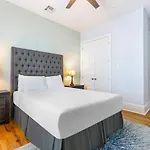Apartment Stunning 4br-5br Near French Quarter Homes By Hosteeva New Orleans