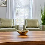 Apartment Stunning 4br-5br Near French Quarter Homes By Hosteeva New Orleans