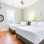 Apartment Stunning 4br-5br Near French Quarter Homes By Hosteeva New Orleans