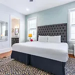Stunning 4br-5br Near French Quarter Homes By Hosteeva * New Orleans