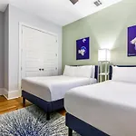 Stunning 4br-5br Near French Quarter Homes By Hosteeva *