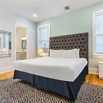 Stunning 4br-5br Near French Quarter Homes By Hosteeva * New Orleans
