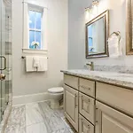 Apartment Stunning 4br-5br Near French Quarter Homes By Hosteeva New Orleans