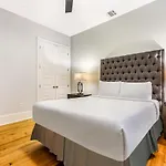 Stunning 4br-5br Near French Quarter Homes By Hosteeva Apartment *