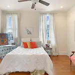 Freret Near Streetcar & Tulane 4*