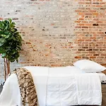 The Magnolia Apartment *