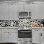 The Magnolia Apartment