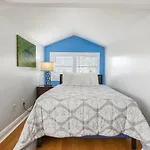 Express Rooms Close To City Amenities