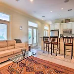Adorable New Orleans Home About 6 Mi To Uptown!