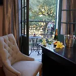 Hotel Royal Frenchmen And Bar
