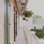 Royal Frenchmen And Bar Hotel 4*