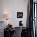 Royal Frenchmen And Bar Hotel New Orleans