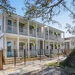 La Belle Veranda Villa- 3Queenbeds/2Baths Sleeps 6-8