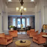 Hotel International House