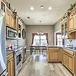 New Orleans Home 12 Mi To French Quarter!