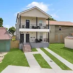 New Luxury 3Br W Jacuzzi