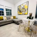 Holiday home Fab Lil To Nola / Near Park *