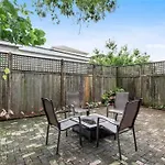 Gorgeous Garden District Apt Steps To St Charles
