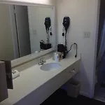 Super 8 By Wyndham Hotel New Orleans