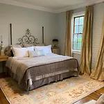 Quintessential French Quarter Cottage
