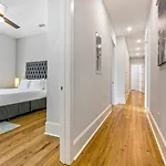 Spacious 5br Urban Retreat W Balcony & Pool * New Orleans