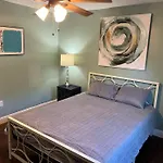 2 Blocks From French Quarters