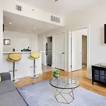 #1406- 14Th Fl King Bed Close To Superdome & Saenger
