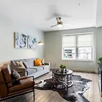 Peaceful Condo Walking Distance To Bourbon Street