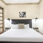 Chuck's Place Aparthotel New Orleans