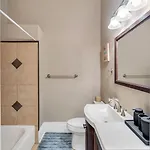 Spacious Centrally Located Apartment New Orleans