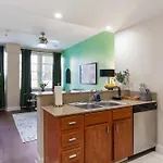 Apartment Spacious Modern Near French Quarter
