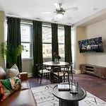 Apartment Spacious Modern Near French Quarter