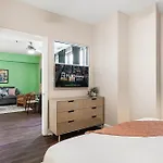 Apartment Spacious Modern Near French Quarter