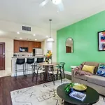 Spacious Modern Near French Quarter *