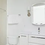 Apartment Roami At St. Charles *