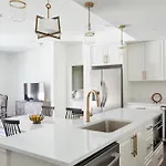 Apartment Roami At St. Charles