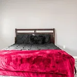 Quiet Cozy 3Bedroom Home 10 Minutes From Downtown