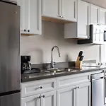 Bywater Aparthotel 3*