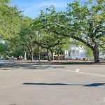 Adorable Treme Nook- Renovated Private Apartment